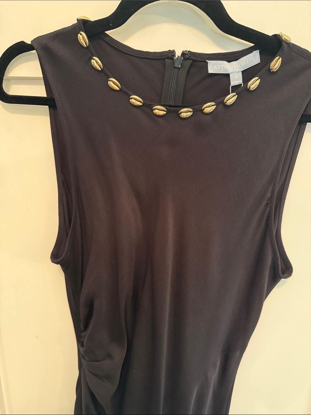 ANTONIO MELANI Black Sleeveless Gold Shell Trim Ruched Gown NWT Size 10